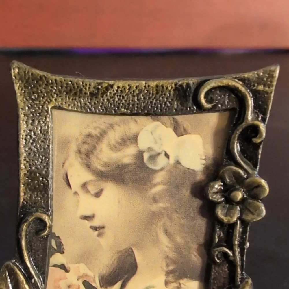 Vintage Mini Free Standing Picture Frame